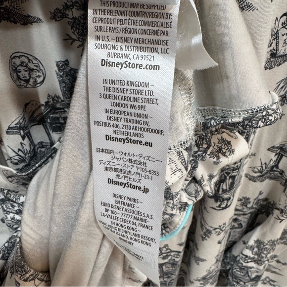 Pajama Set  Disney Haunted Mansion Hitch Hiking Ghost Toile Womens XL Rare - Picture 8 of 11